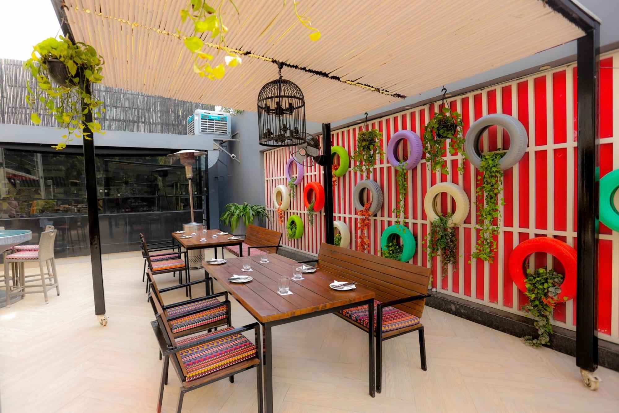 Park Inn By Radisson,South Delhi Nowe Delhi Zewnętrze zdjęcie The interior of the restaurant