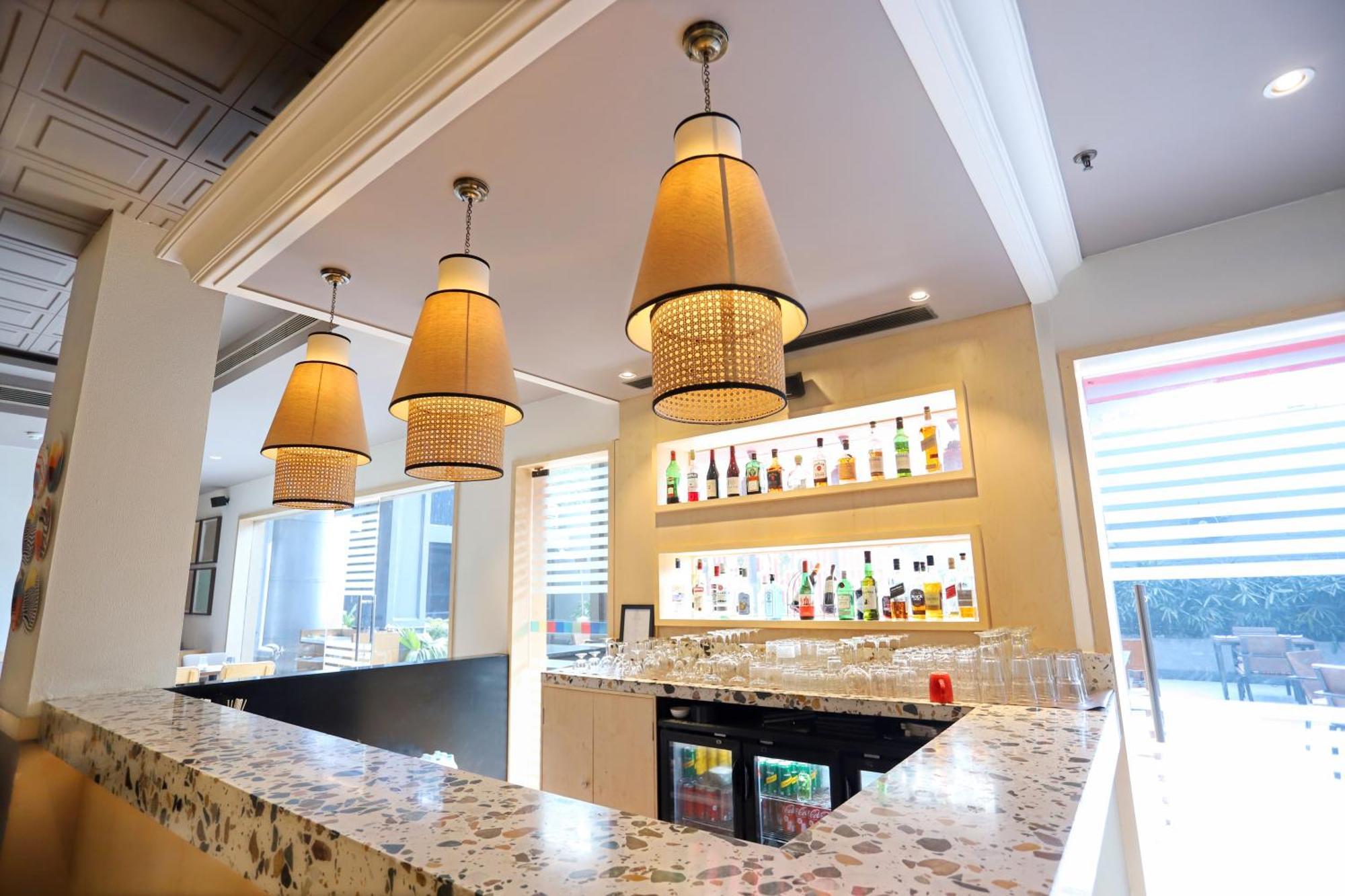 Park Inn By Radisson,South Delhi Nowe Delhi Zewnętrze zdjęcie The bar at the 2012 Olympic Village