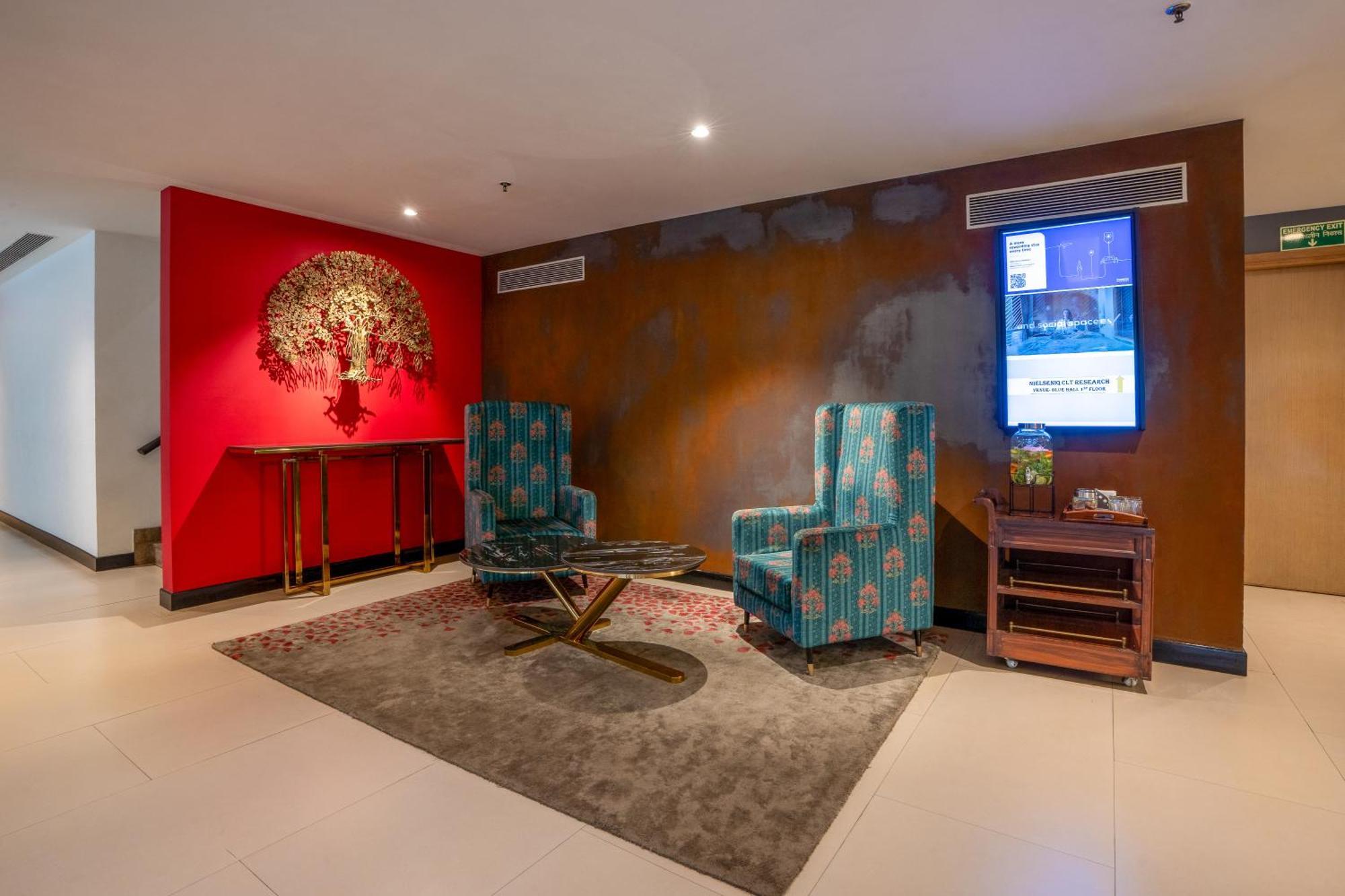 Park Inn By Radisson,South Delhi Nowe Delhi Zewnętrze zdjęcie The lobby of the hotel