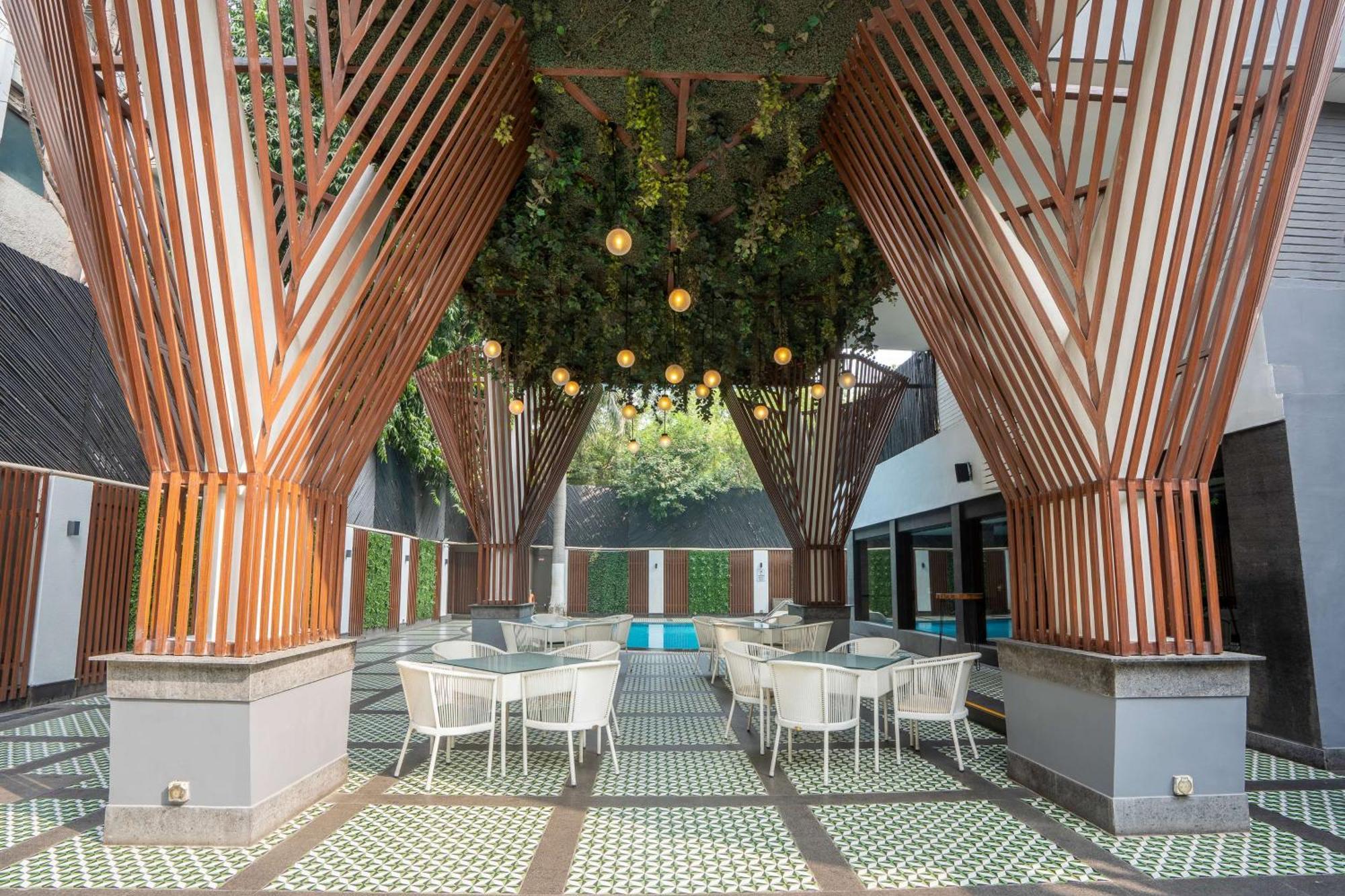 Park Inn By Radisson,South Delhi Nowe Delhi Zewnętrze zdjęcie The interior of the hotel